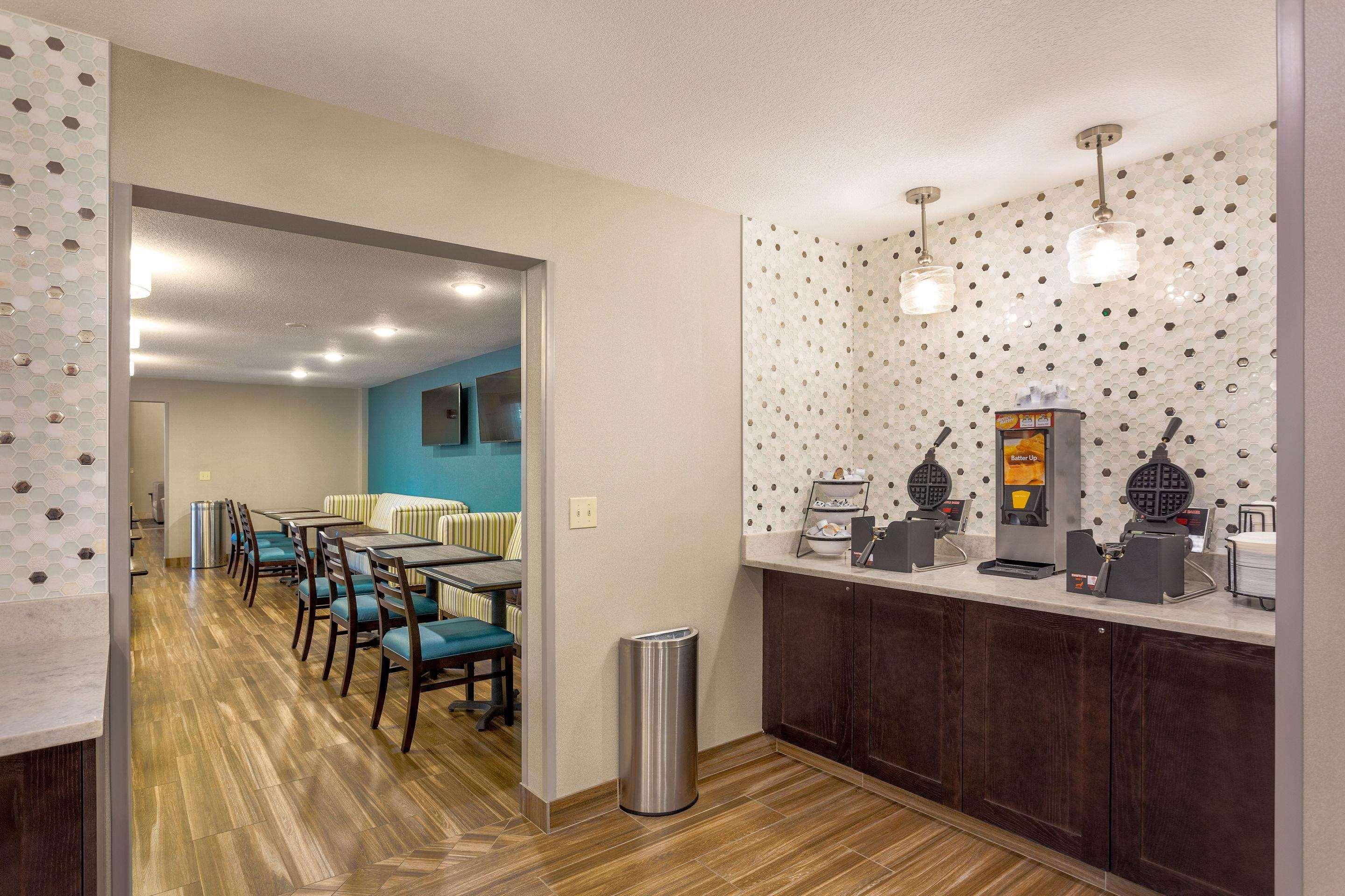 Comfort Inn & Suites Tualatin - Lake Oswego South Extérieur photo