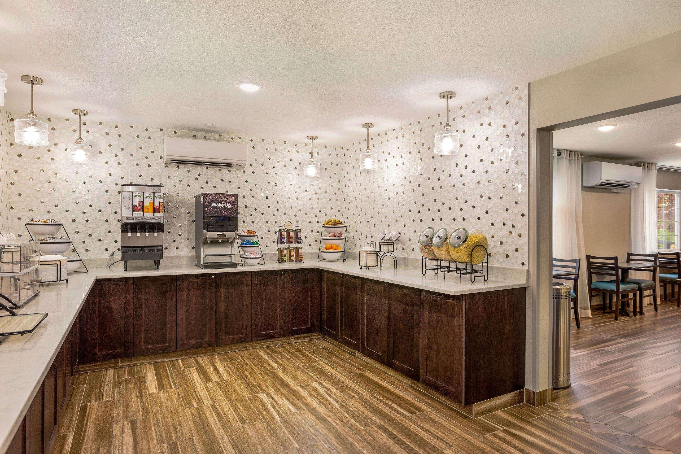 Comfort Inn & Suites Tualatin - Lake Oswego South Extérieur photo