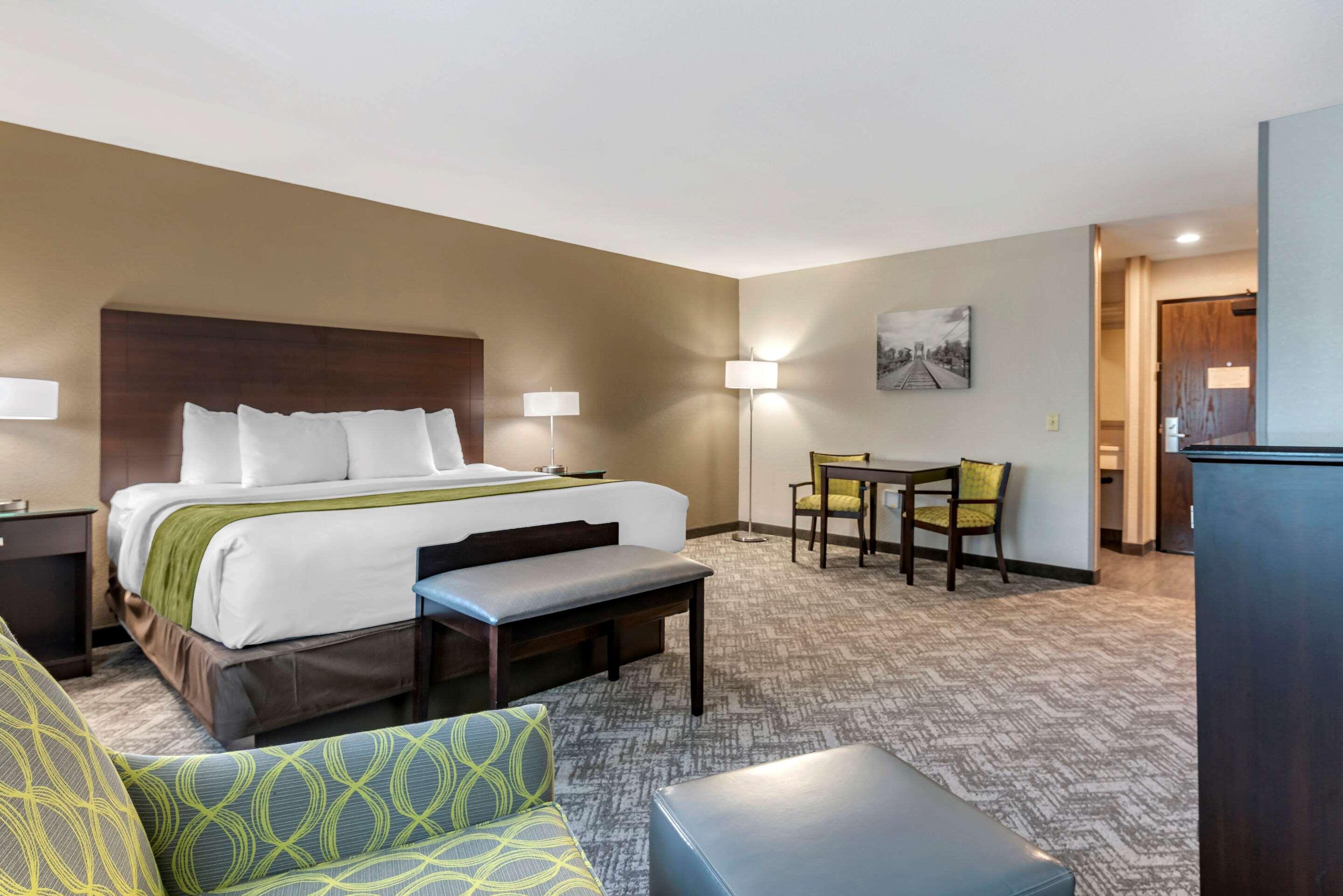 Comfort Inn & Suites Tualatin - Lake Oswego South Extérieur photo