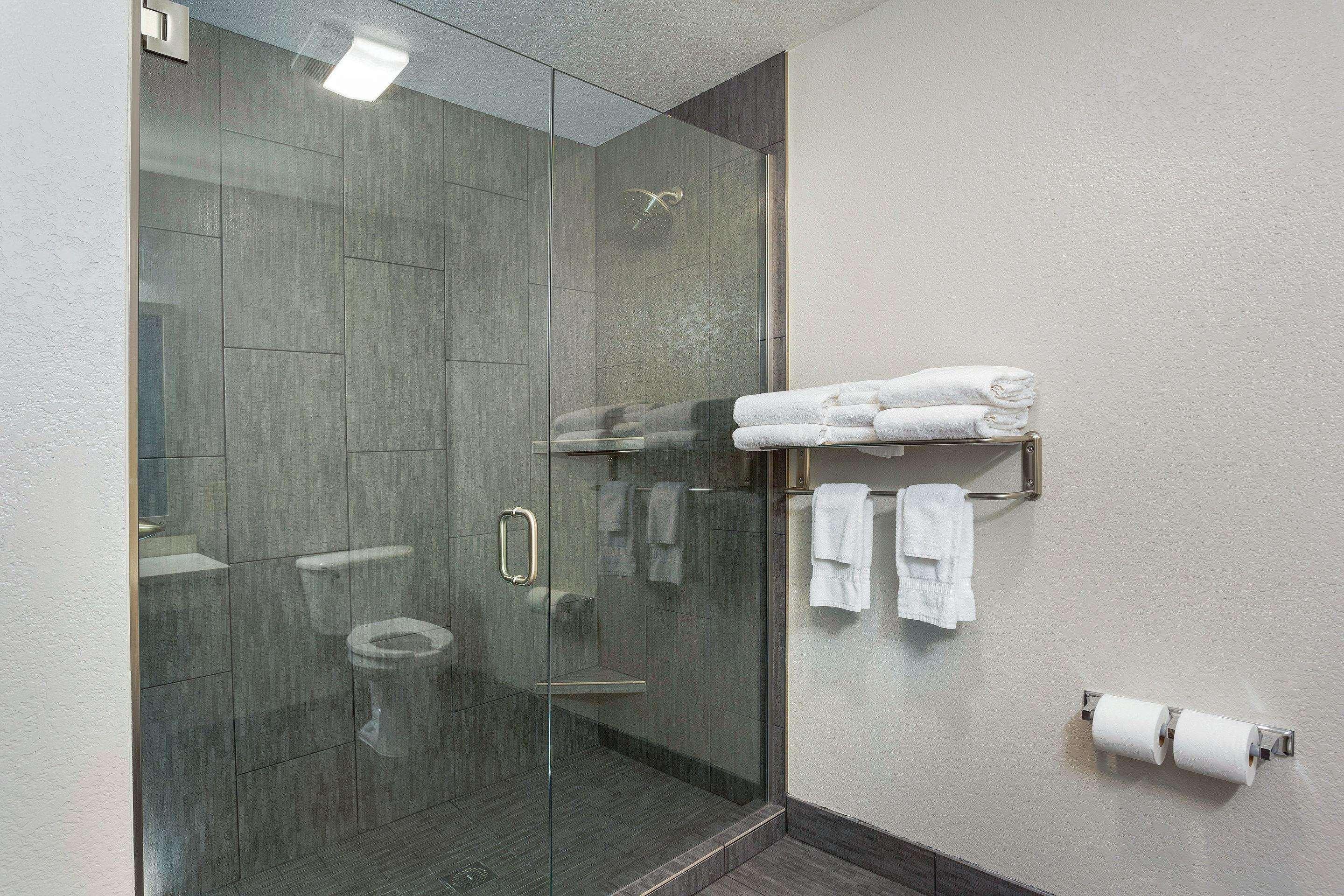 Comfort Inn & Suites Tualatin - Lake Oswego South Extérieur photo