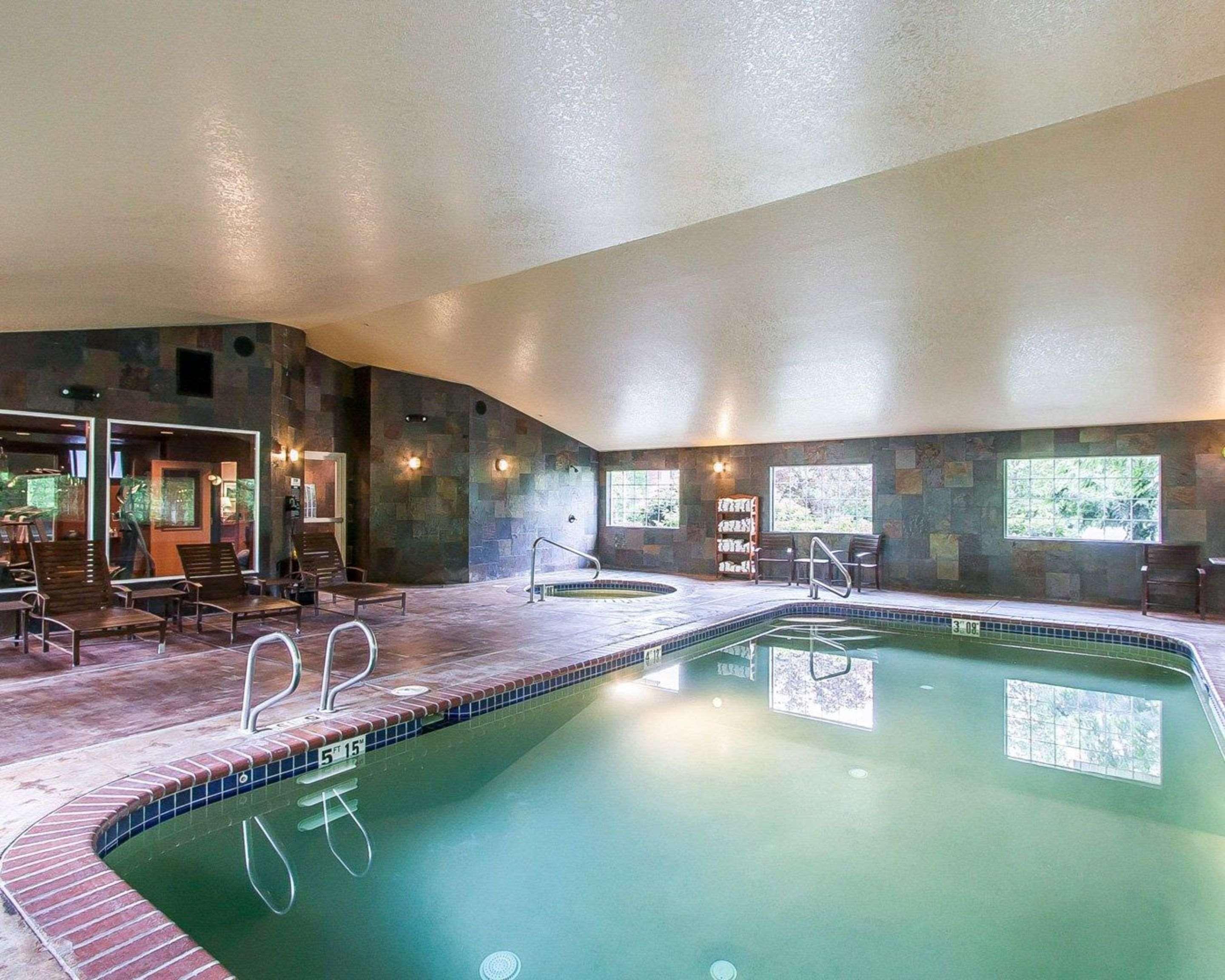 Comfort Inn & Suites Tualatin - Lake Oswego South Extérieur photo