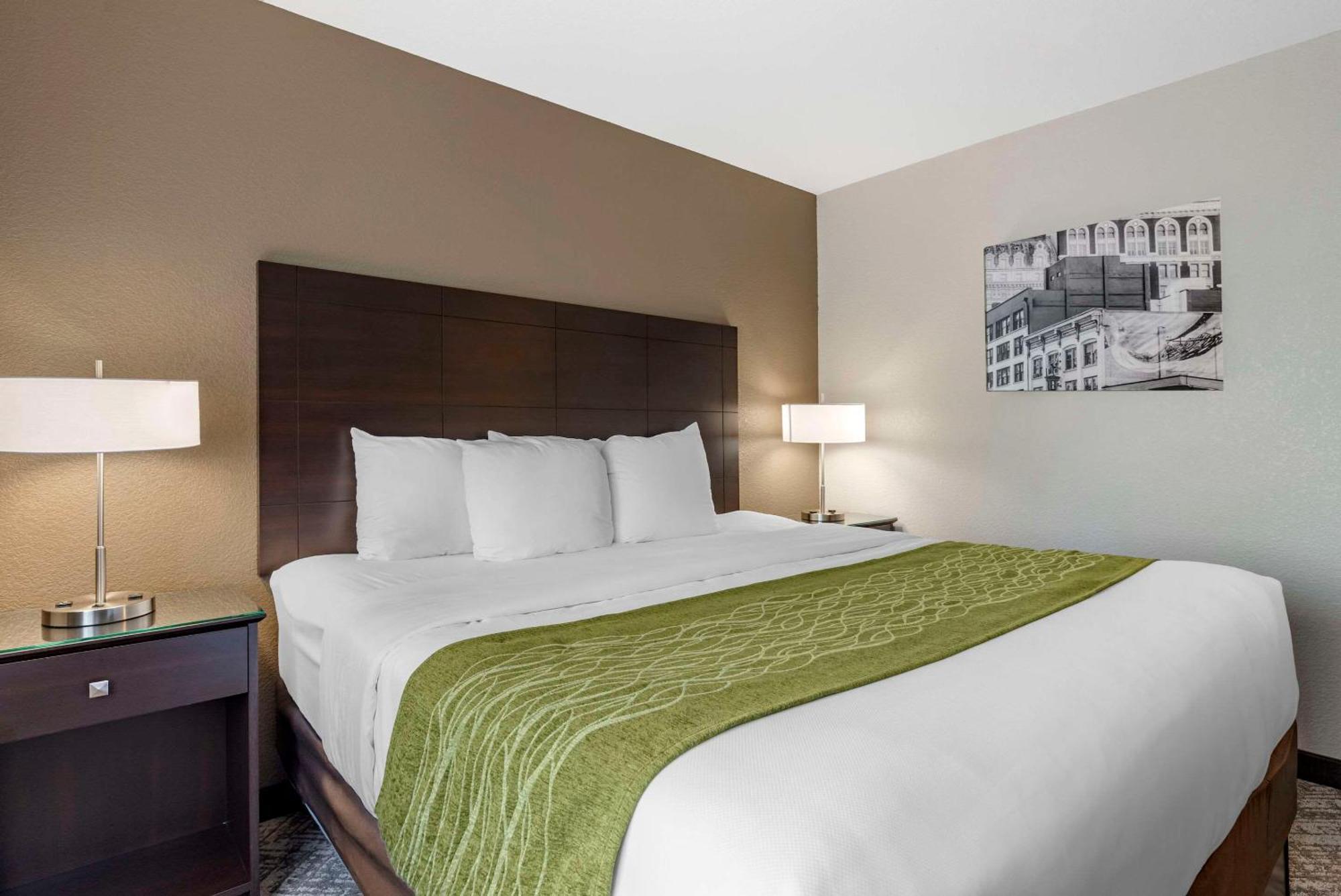 Comfort Inn & Suites Tualatin - Lake Oswego South Extérieur photo