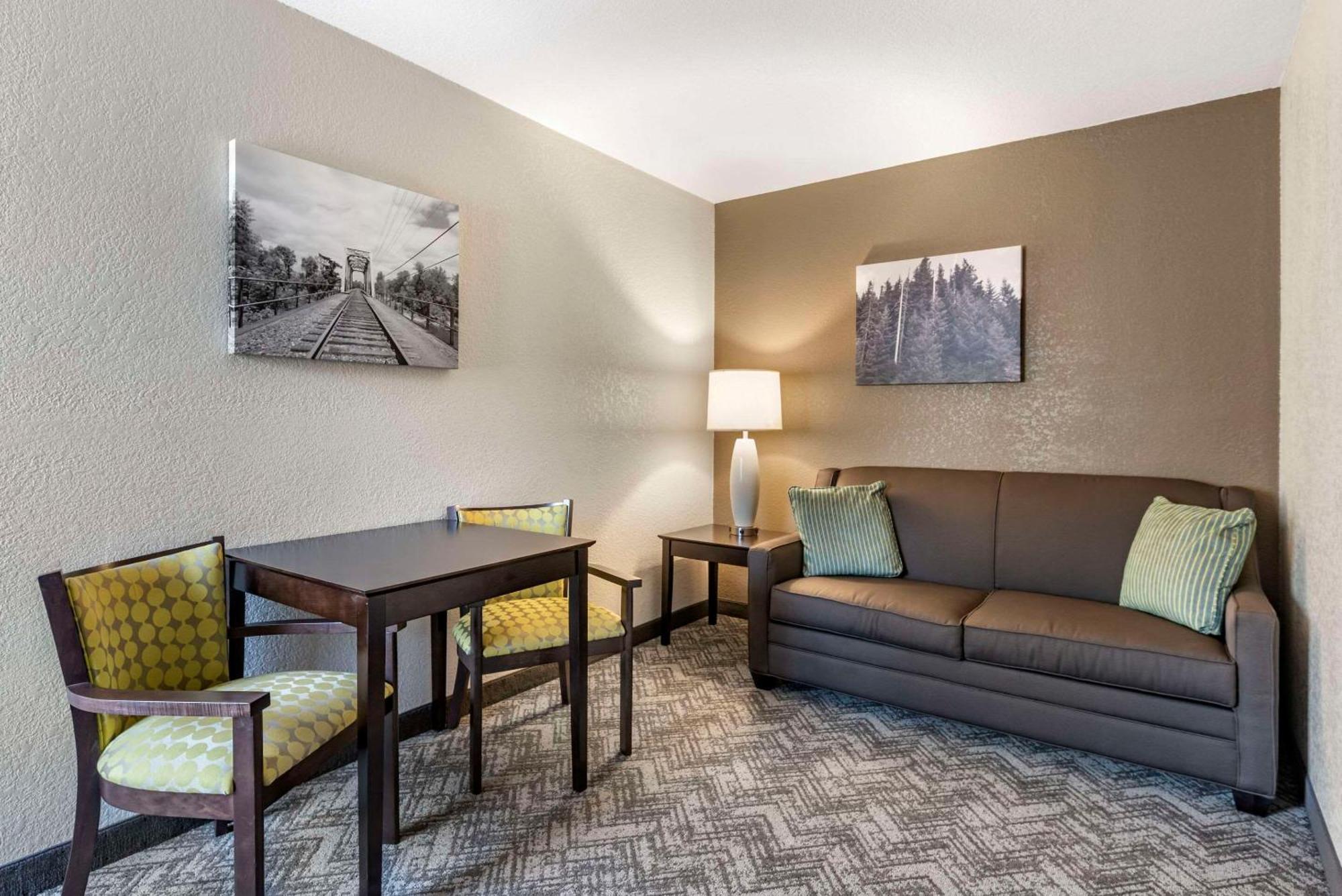 Comfort Inn & Suites Tualatin - Lake Oswego South Extérieur photo