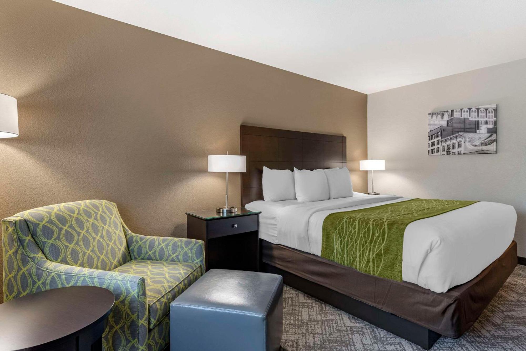 Comfort Inn & Suites Tualatin - Lake Oswego South Extérieur photo
