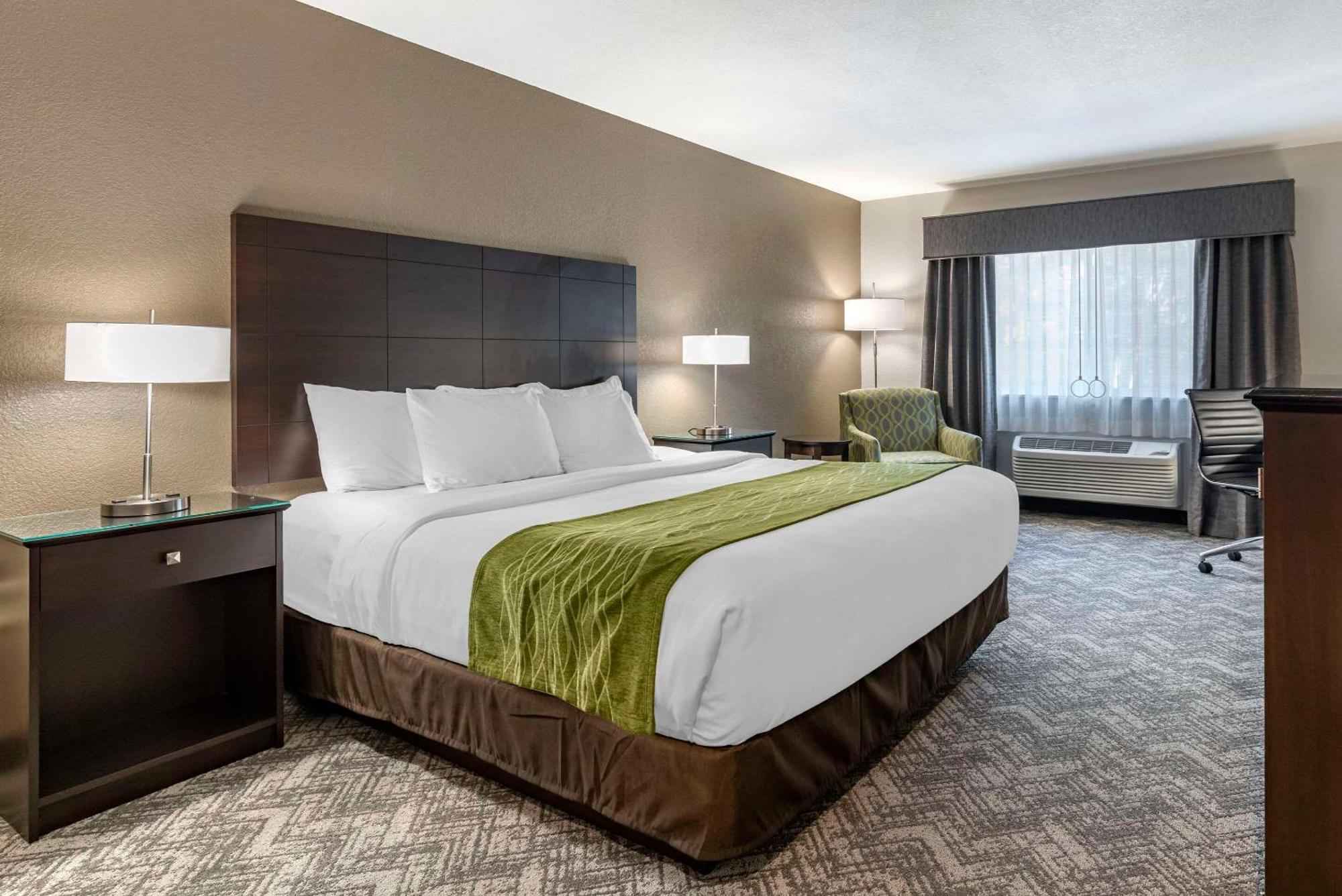 Comfort Inn & Suites Tualatin - Lake Oswego South Extérieur photo