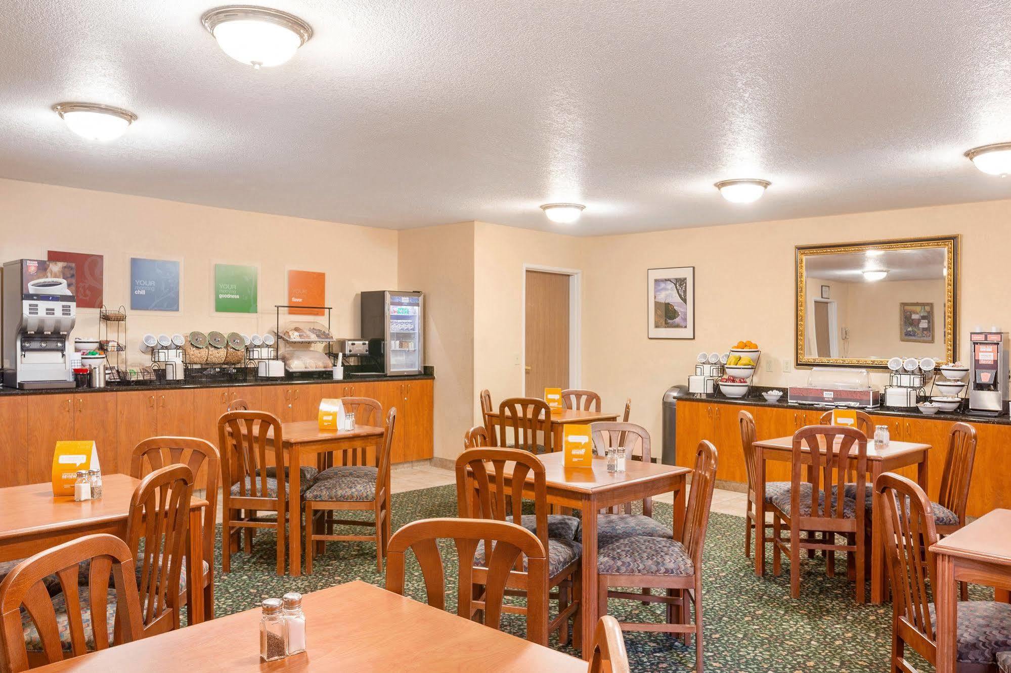 Comfort Inn & Suites Tualatin - Lake Oswego South Extérieur photo