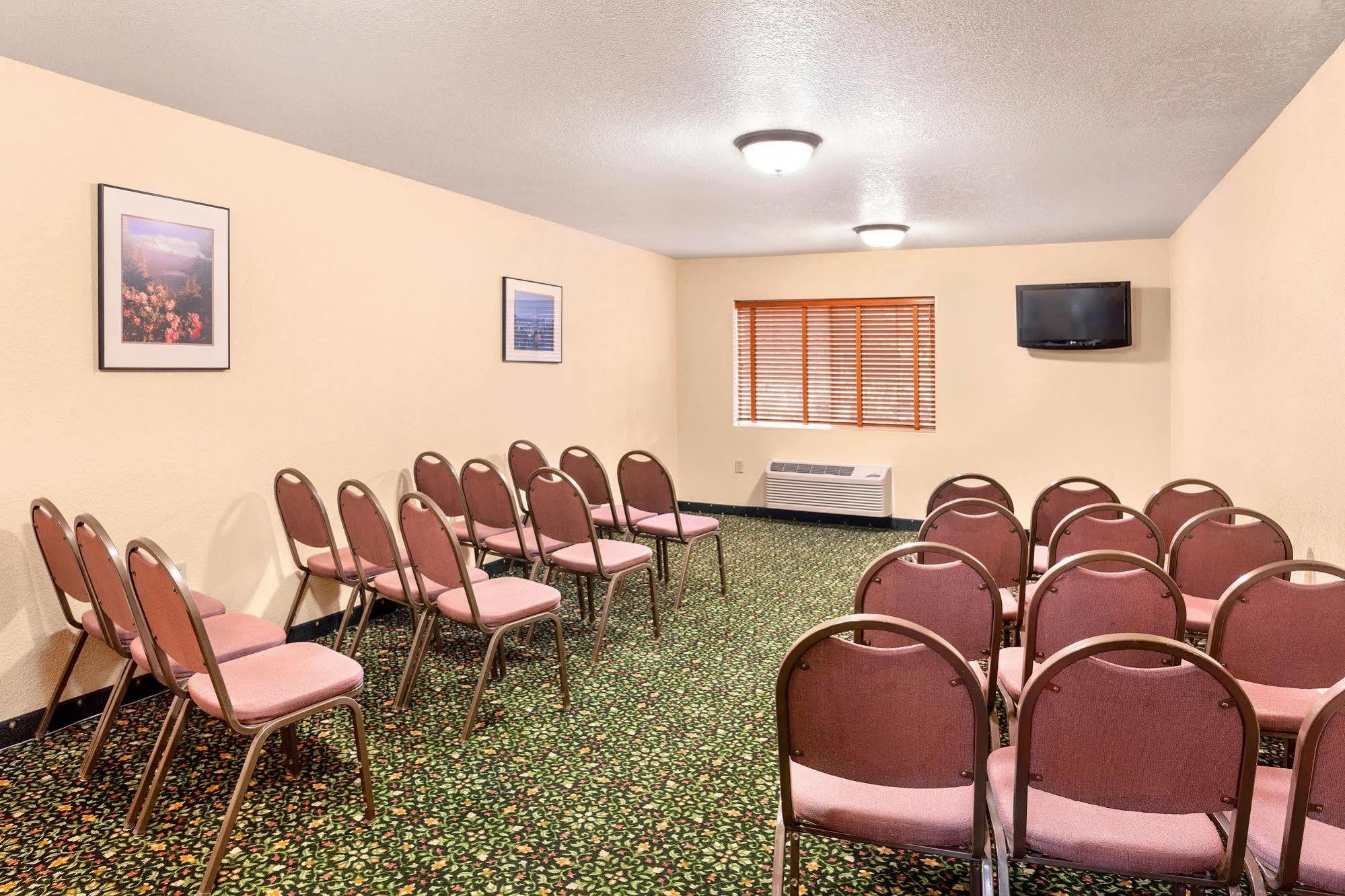 Comfort Inn & Suites Tualatin - Lake Oswego South Extérieur photo